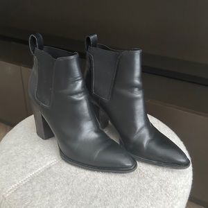 VINCE Black Leather Heel Ankle Boot